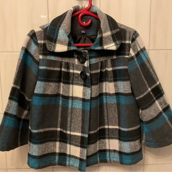 Woman’s short winter jacket - Picture 2 of 3